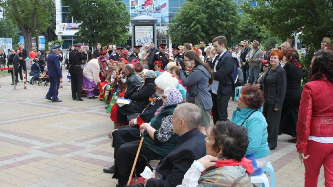Концерт "Великую Победу славлю" в рамках конкурса "Венок победы" прошел в Краснодаре.jpg