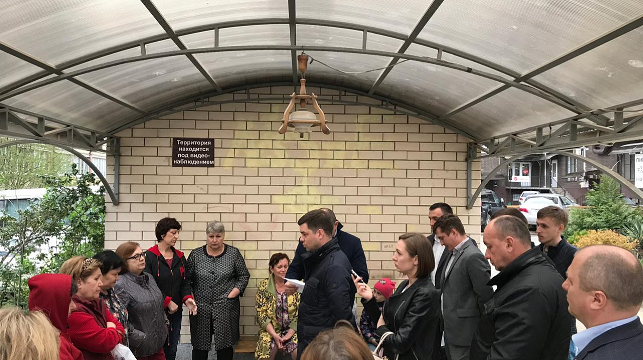 Глава Прикубанского округа Александр Журавлев обсудил проблемные вопросы с жителями «Музыкального» микрорайона