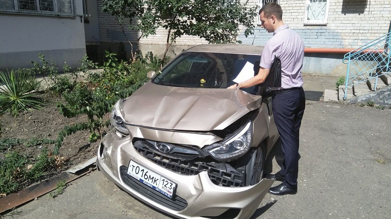 В Западном округе прошел рейд по выявлению брошенного автотранспорта