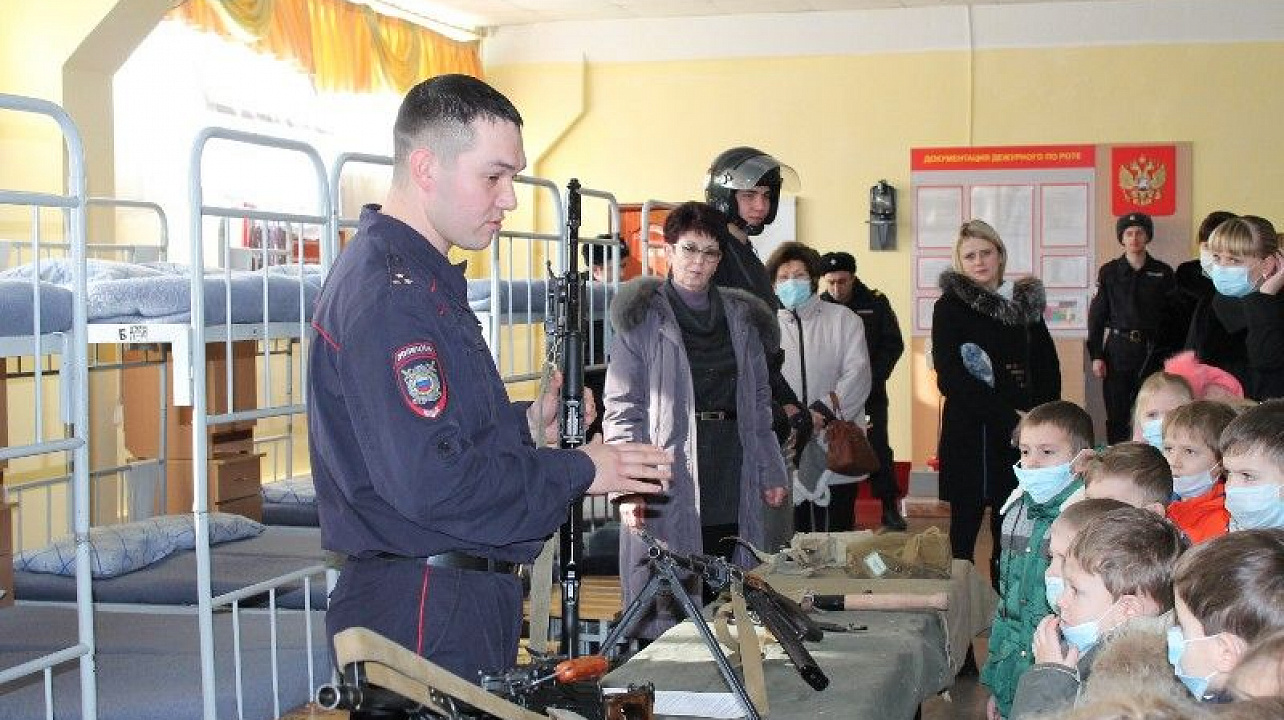 Воспитанники детского сада № 132 побывали на экскурсии в войсковой части №3703