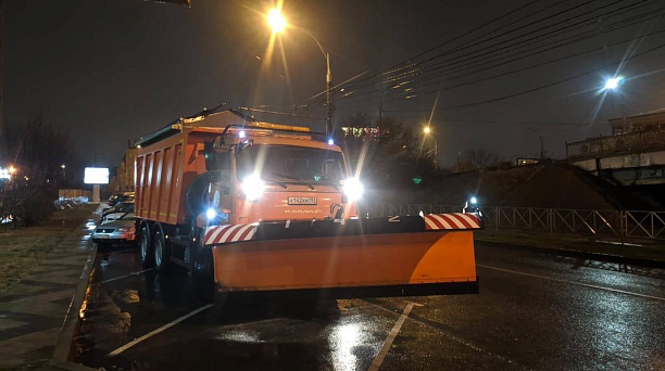 Ночью дороги Краснодара обработали от гололёда