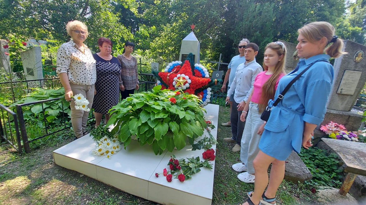 Акция «Свеча памяти» и возложения цветов у памятников участникам Великой Отечественной войны сегодня прошли по всему Прикубанскому округу