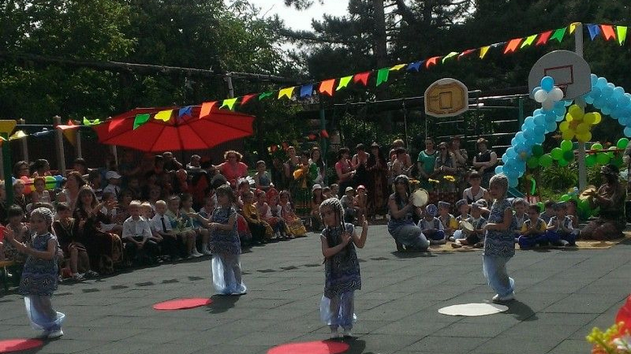 Воспитанники детского сада № 24 выступают за «Дружбу народов»