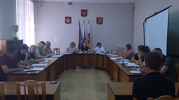 В администрации прошло заседание комиссии по делам несовершеннолетних 
