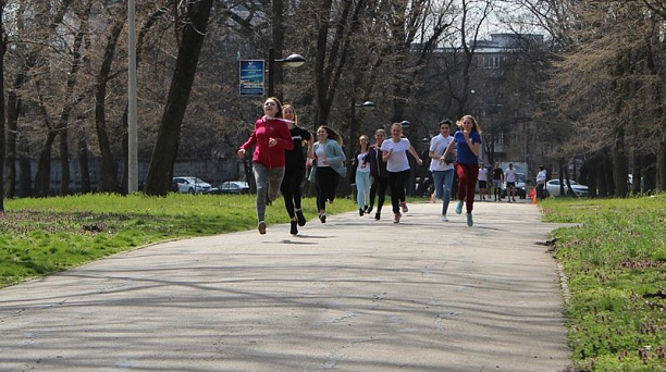 Школьники Центрального округа приняли участие в легкоатлетическом забеге