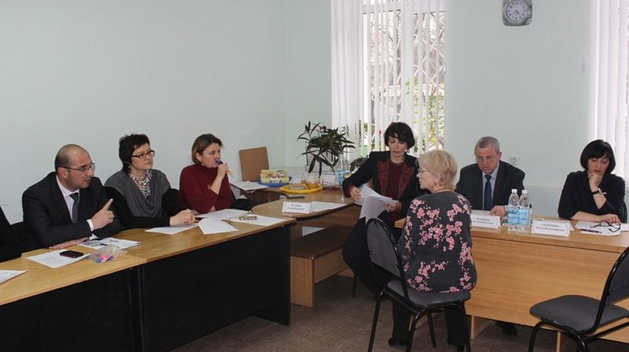 Глава Центрального округа провел прием руководителей ТОС