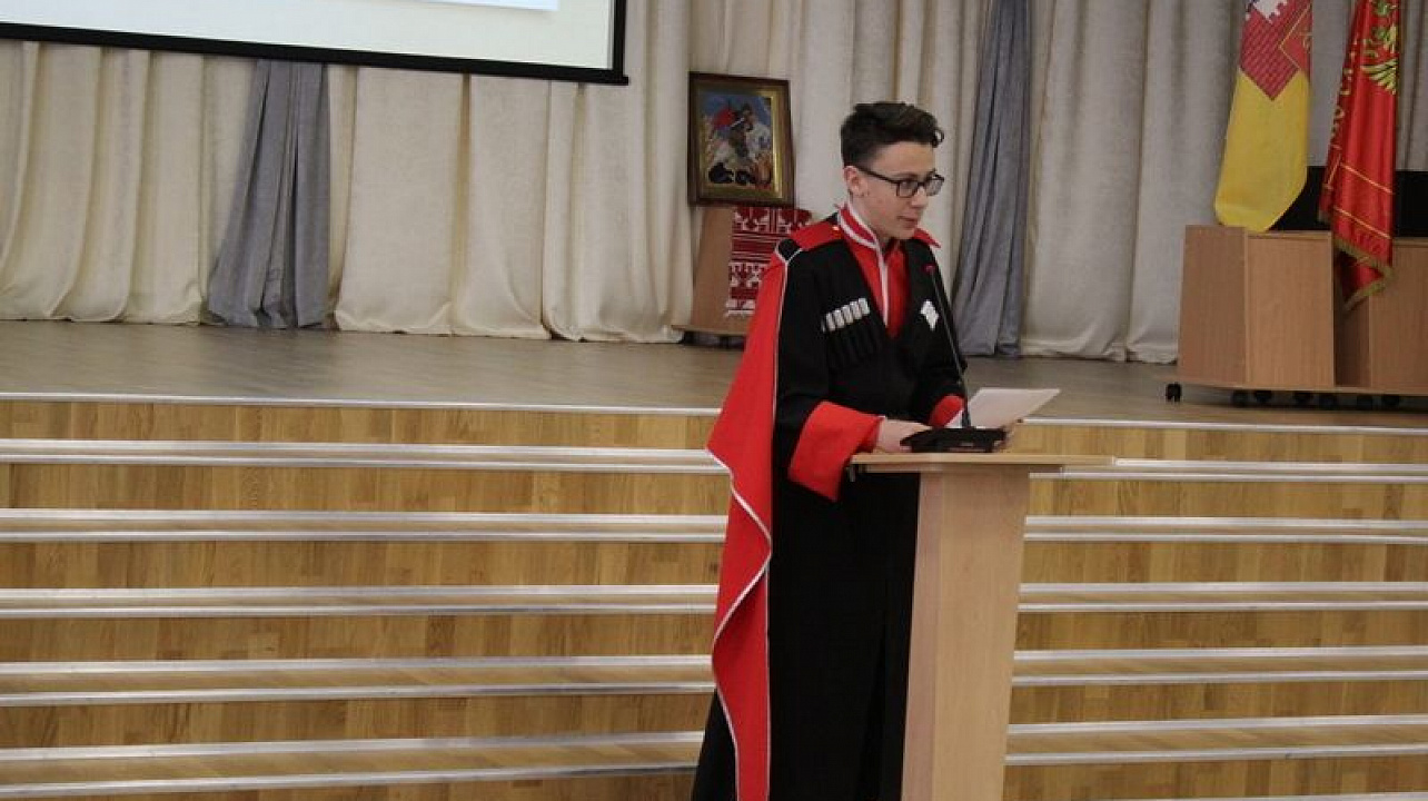 Школьники казачьей школы Карасунского округа провели совет атаманов