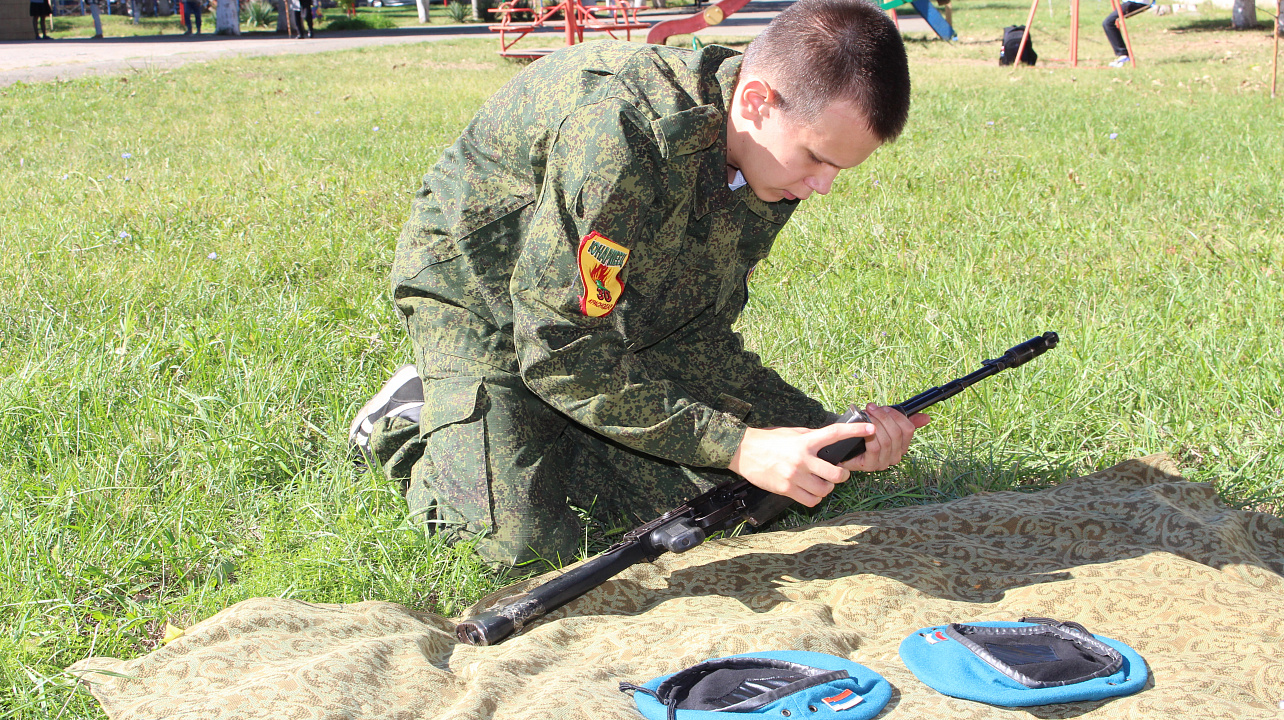 В рамках акции Спорт Zа Наших в Краснодаре прошёл мастер-класс по прохождению полосы препятствий и военно-прикладным дисциплинам
