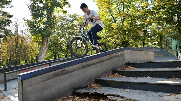 Скейт-площадку в сквере Дружбы народов Краснодара обновят до конца 2020 года