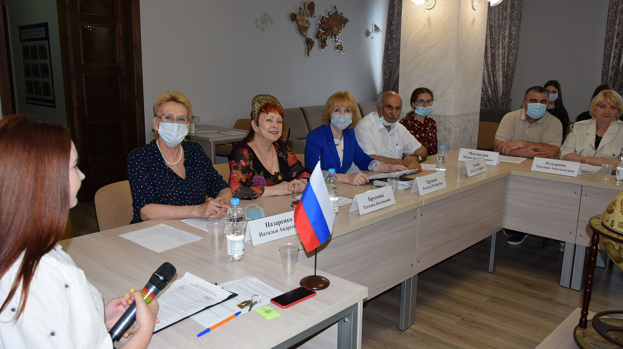 Центр национальных культур принял участие в мероприятиях, приуроченных ко Дню России (2).JPG