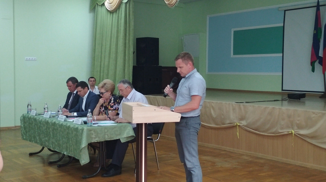 В Комсомольском микрорайоне прошла встреча с жителями