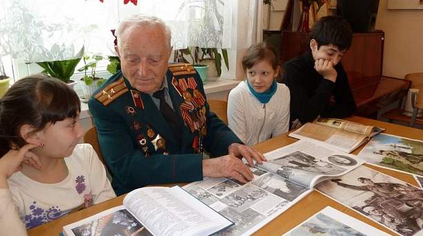 В клубе «Алые паруса» проходят встречи с участниками Второй мировой войны