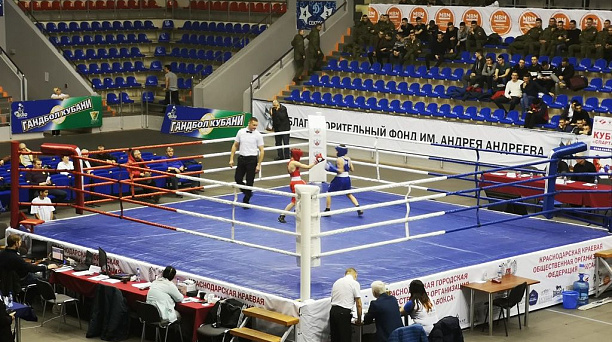 В Западном округе проходит турнир по боксу