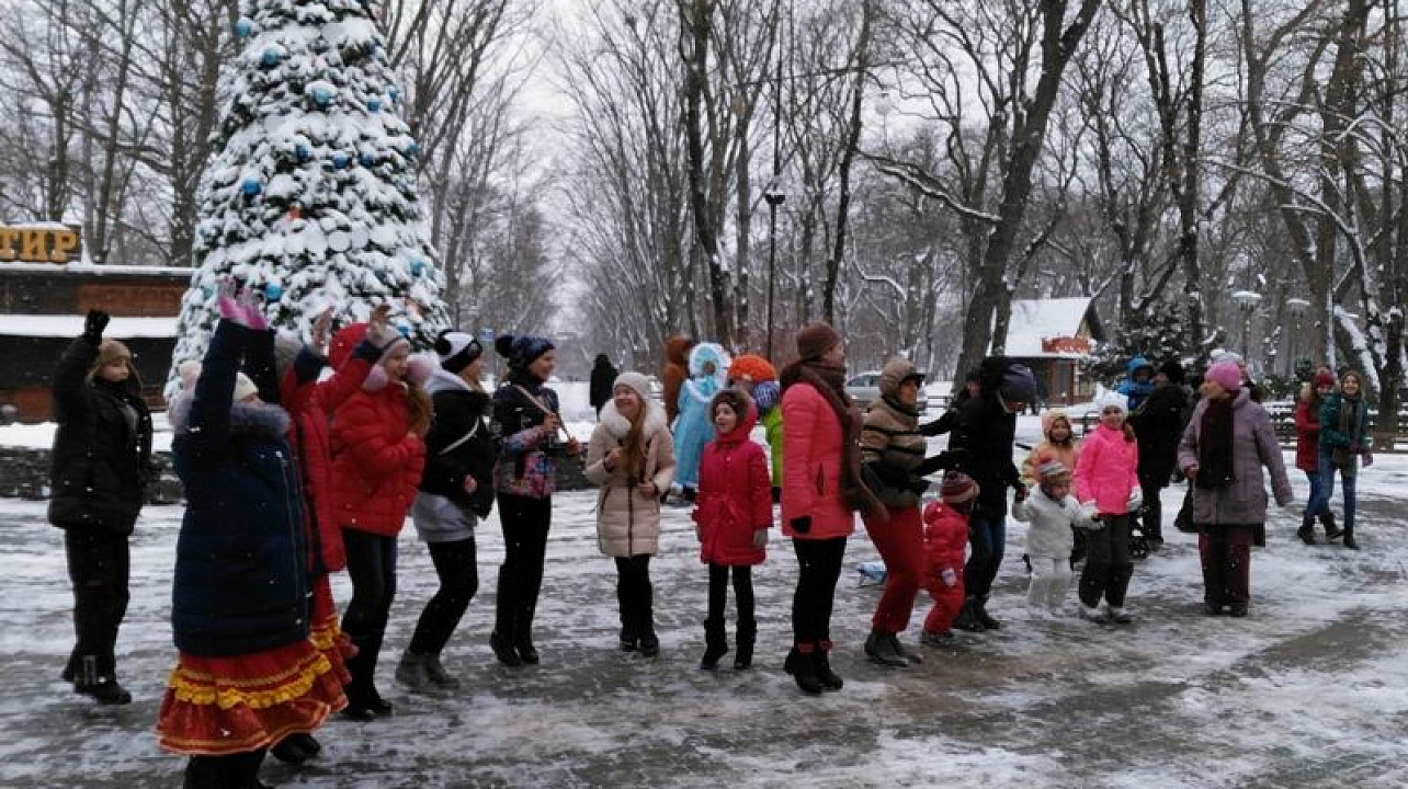 В Центральном округе прошло мероприятие «Здравствуй, праздник новогодний!»
