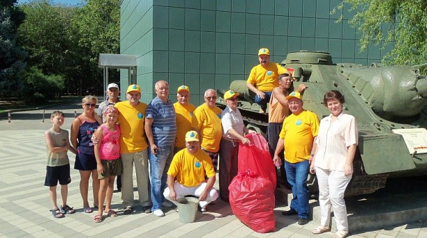Субботник в ознаменование 70-летия победы Советских войск в Курской битве