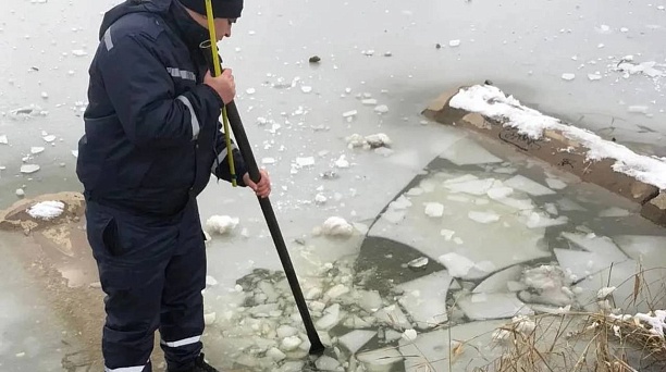 Евгений Наумов поблагодарил работающих в праздники сотрудников оперативных и коммунальных служб