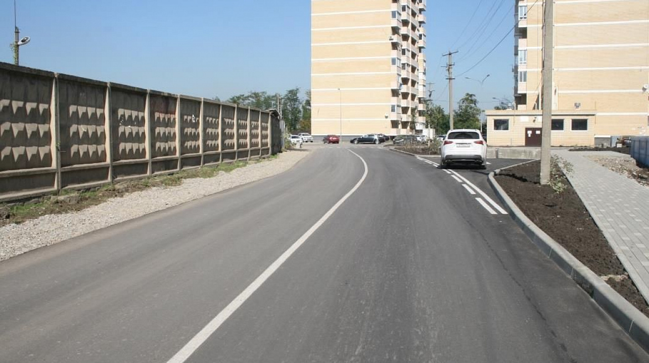 В Прикубанском округе заасфальтировали участок дороги от Совхозной до Симиренко