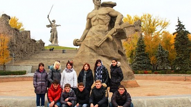 Учащиеся прикубанской школы №95 побывали в Волгограде с благородной миссией