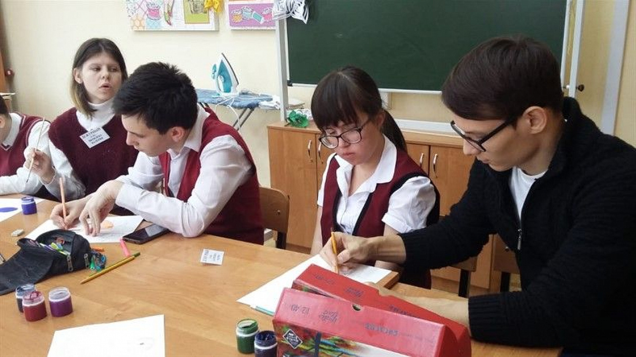 Творческая студия школы № 21 продолжает свою работу под эгидой «Содружества».jpg