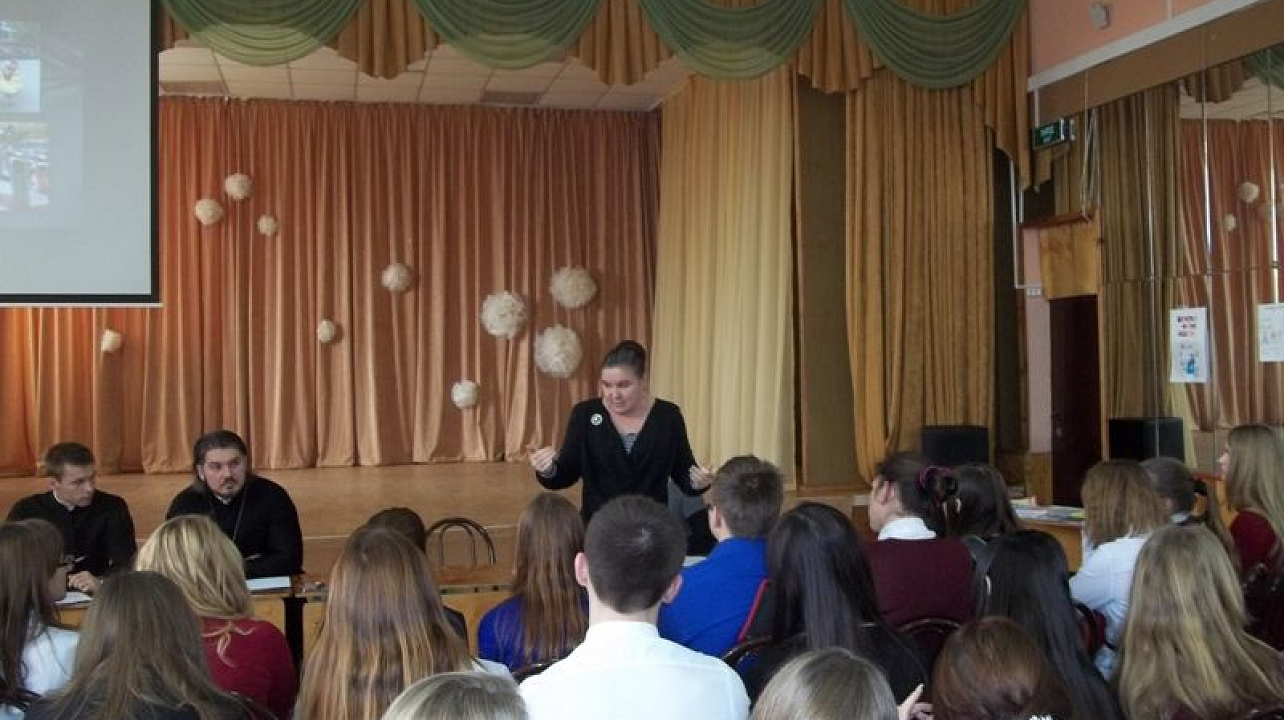 В школе № 55 Западного округа обсудили  меры борьбы с вредными привычками