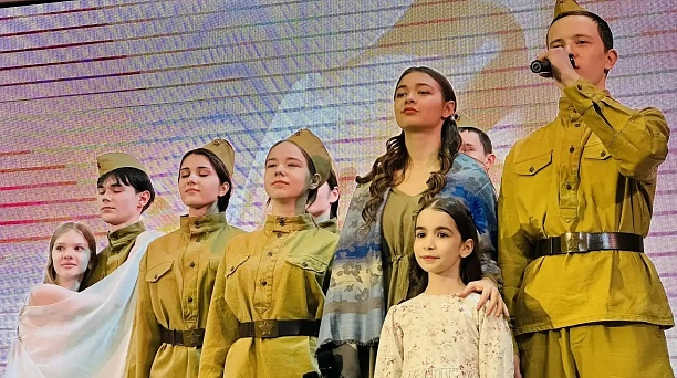 В конкурсе патриотической песни в Краснодаре приняли участие 15 школ и два учреждения допобразования Западного округа