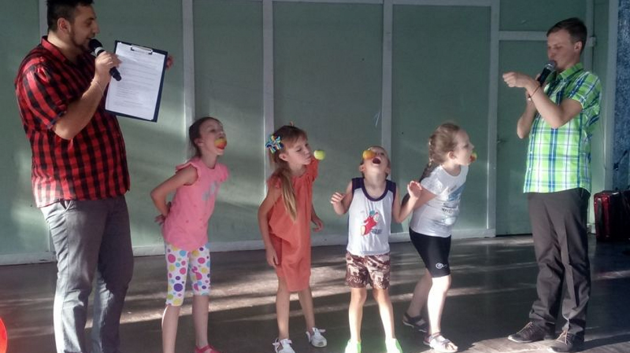 Жители Центрального округа отметили Яблочный спас