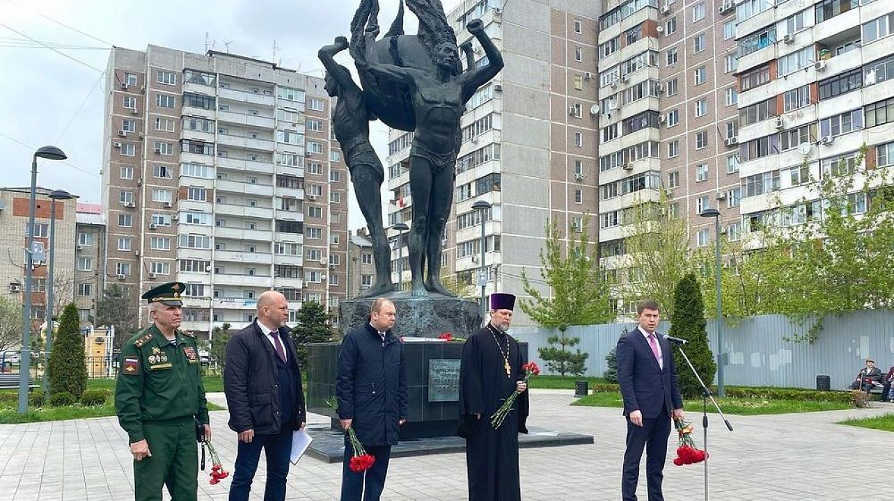 Краснодар ЗВО 35 лет Чернобыльской аварии (2).jpg