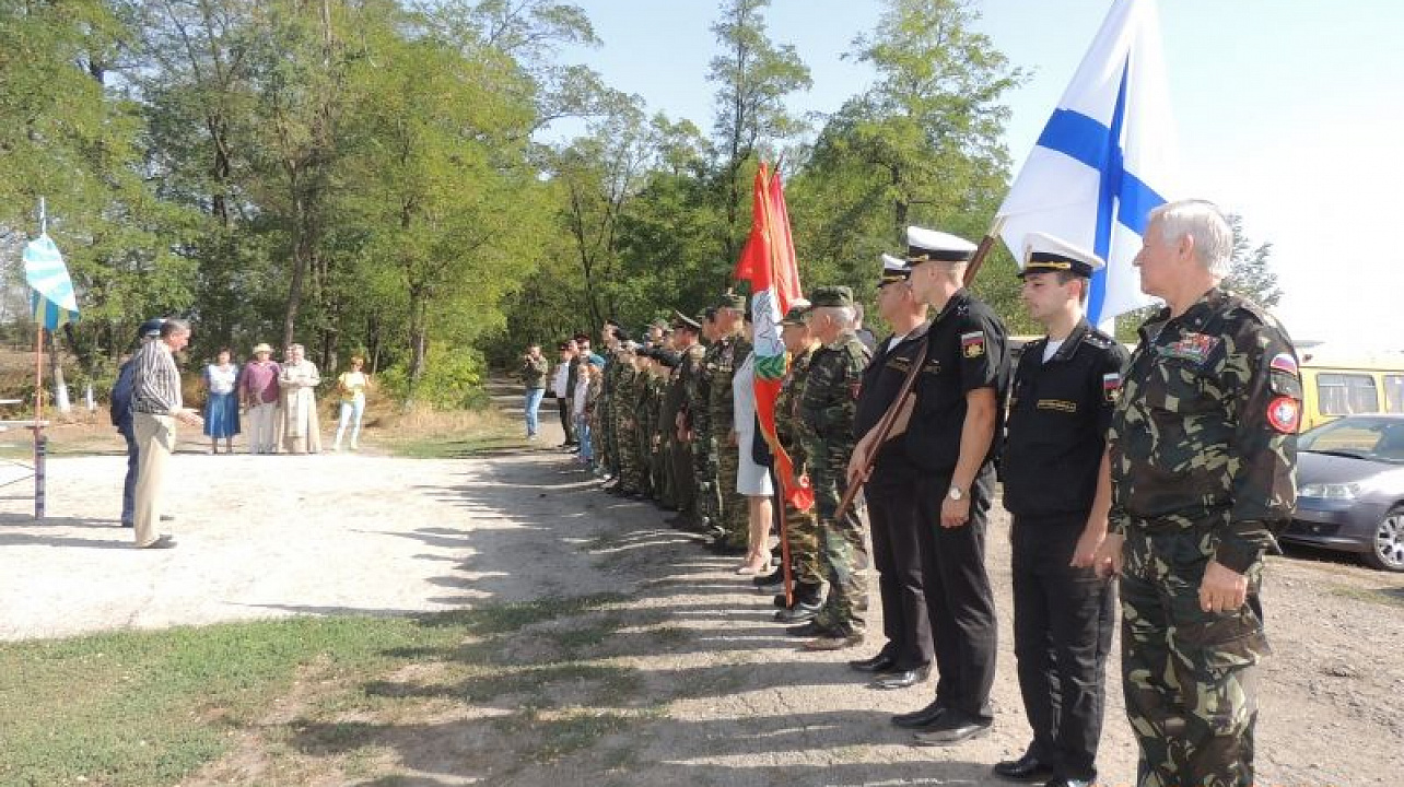 Память военного лётчика 1 класса Алексея Назарова почтили сослуживцы и члены Краевого отделения организации ветеранов "Боевое братство".jpg