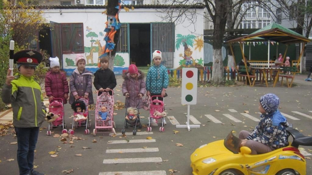 «Путешествие по городу» провели для воспитанников детского сада Западного округа