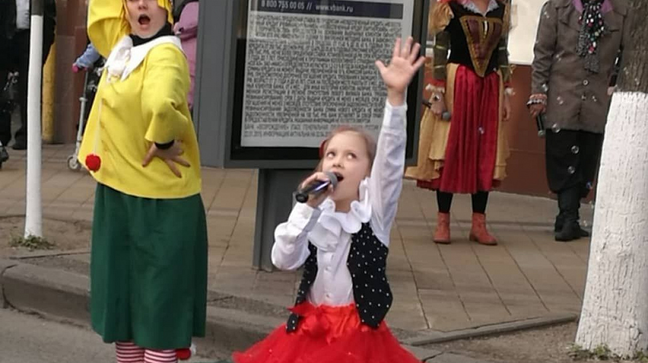 В библиотеке Западного округа прошла театральная программа «Магия книги»