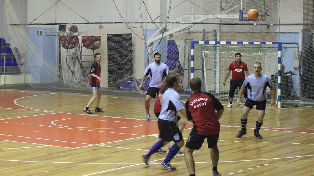 Команда администрации Центрального округа заняла 4-е место по мини-футболу