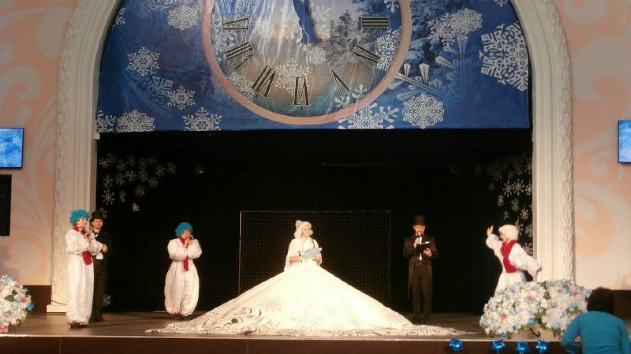 В Краснодаре прошел первый особенный бал (6).JPG