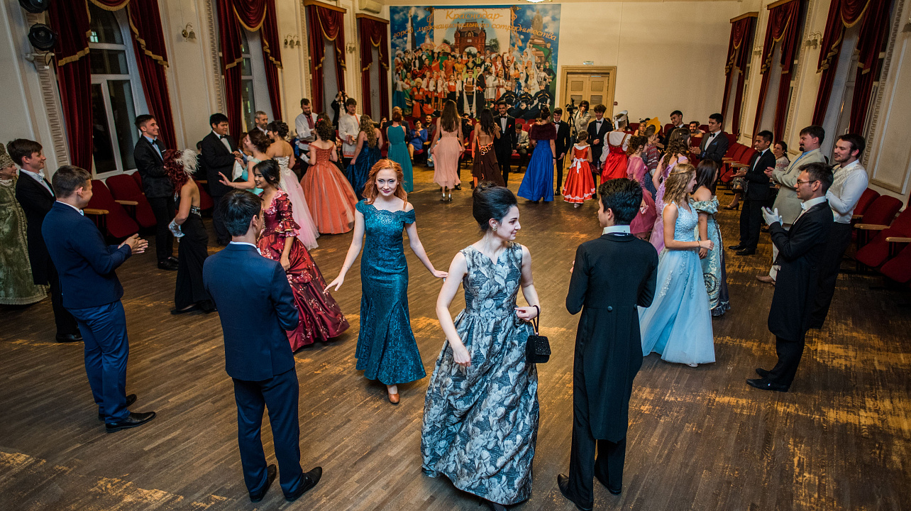 Заседание молодёжного клуба интернациональной дружбы (9).jpg