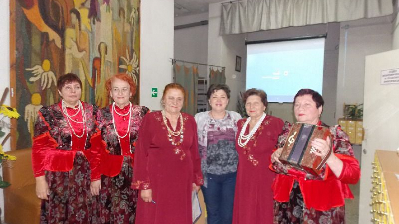 22 апреля 2017 г. в рамках акции Библионочь в библиотеке им. Л.Н. Толстого прошел литературно-музыкальный вечер «Люби и знай свой родной край», посвященный к 80-летию образования Краснодарского края. Целями мероприятия стали полезный досуг пользователей в