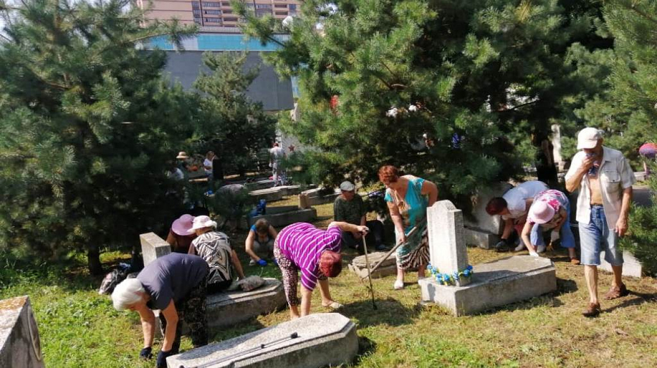 Ветеранская организация Западного округа вышла на субботник