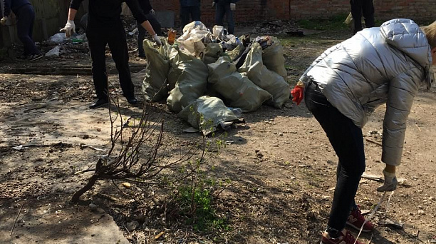 В Западном округе продолжаются работы  по наведению санитарного порядка и благоустройства