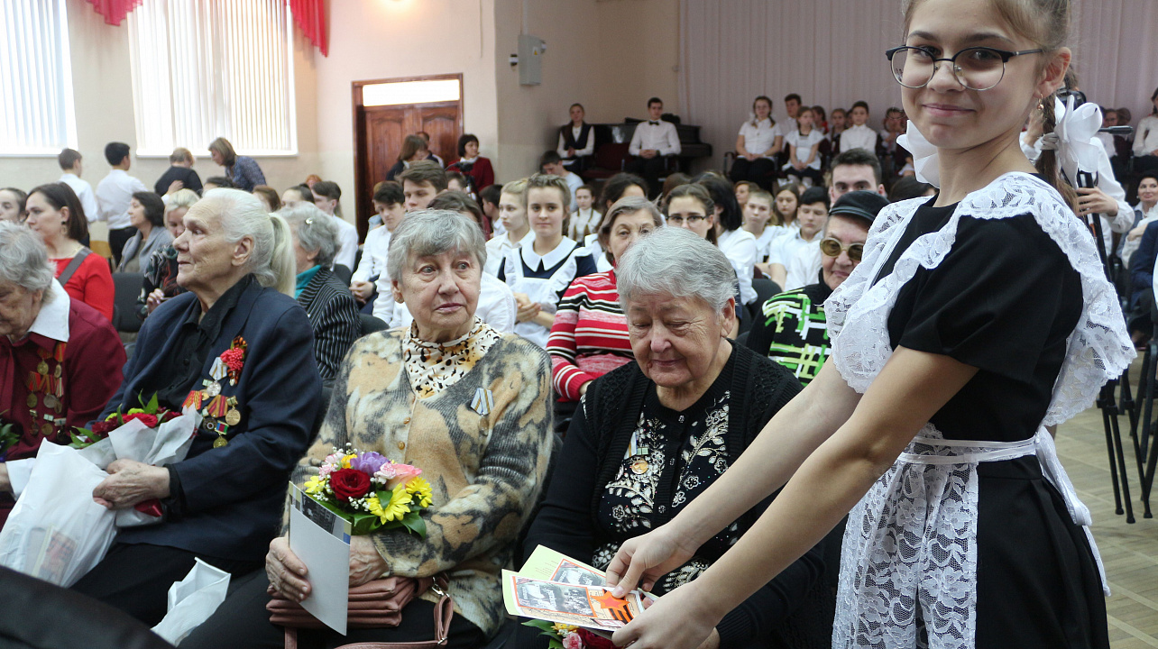 В Прикубанском округе поздравили ветеранов-блокадников