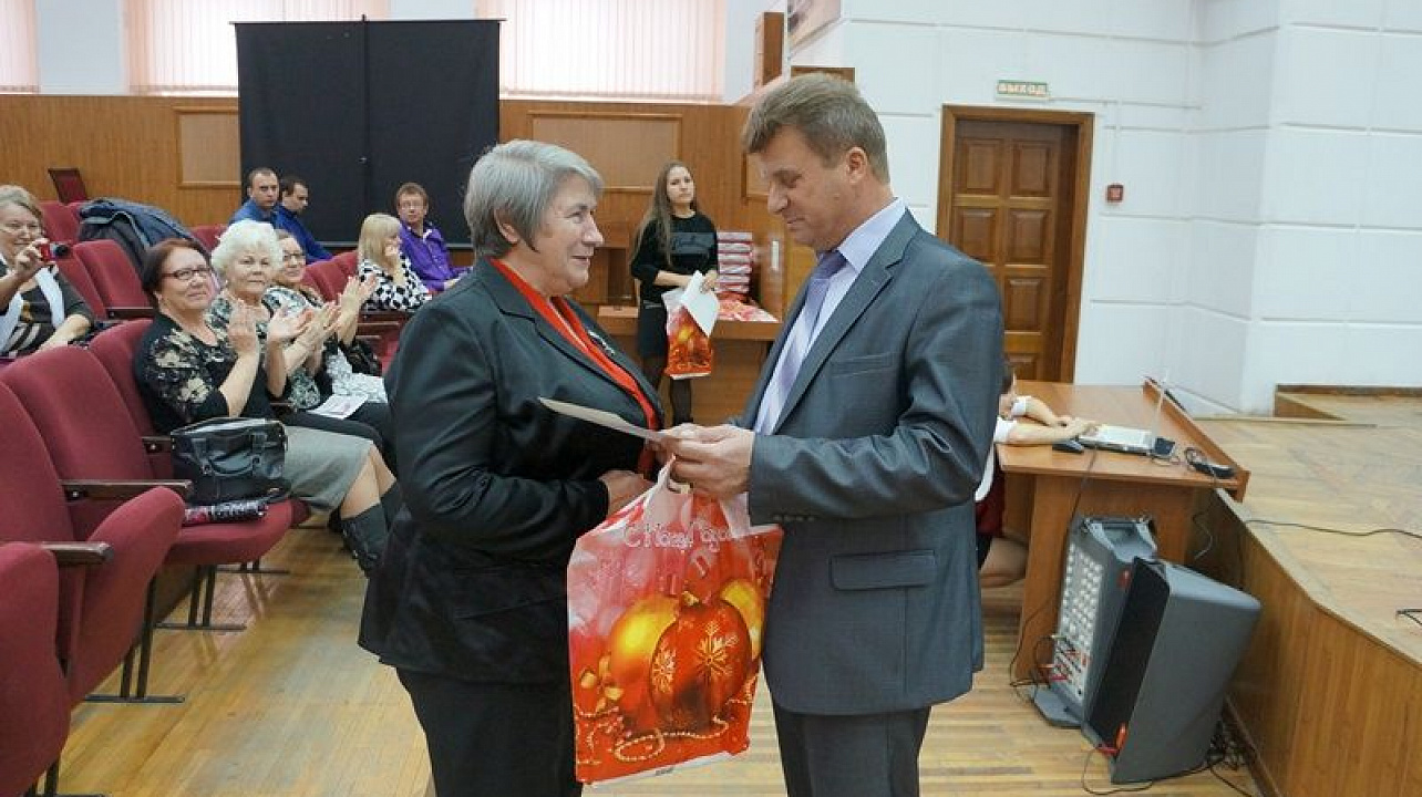 Новогодний бал общественности прошел в Западном округе