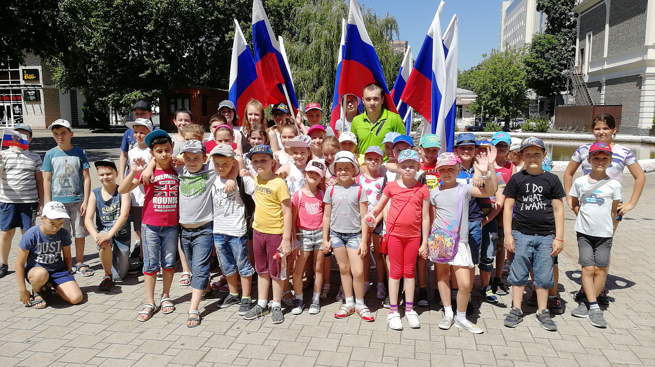 В Западном округе прошла "Зарядка с чемпионом"