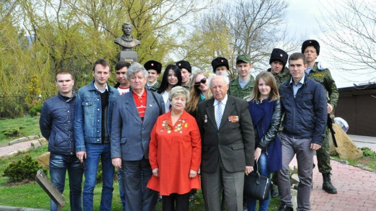 Молодежь и ветераны Центрального округа приняли участие в празднике, посвященном Дню космонавтики