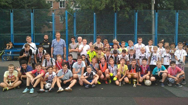 В Центральном округе завершился первый этап турнира по футболу