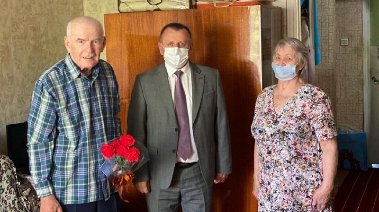 В Западном округе чествуют защитников Кубани.jpg