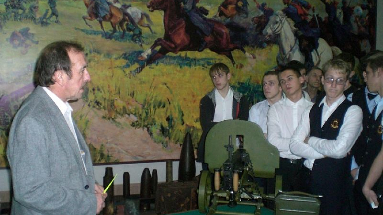 Военно-патриотическое мероприятие, посвященное 70-летию Нюрнбергского процесса прошло для школьников Западного округа