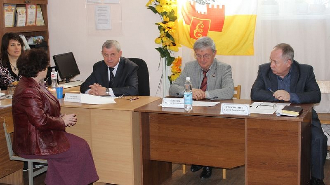 Глава Центрального округа провел прием руководителей органов ТОС