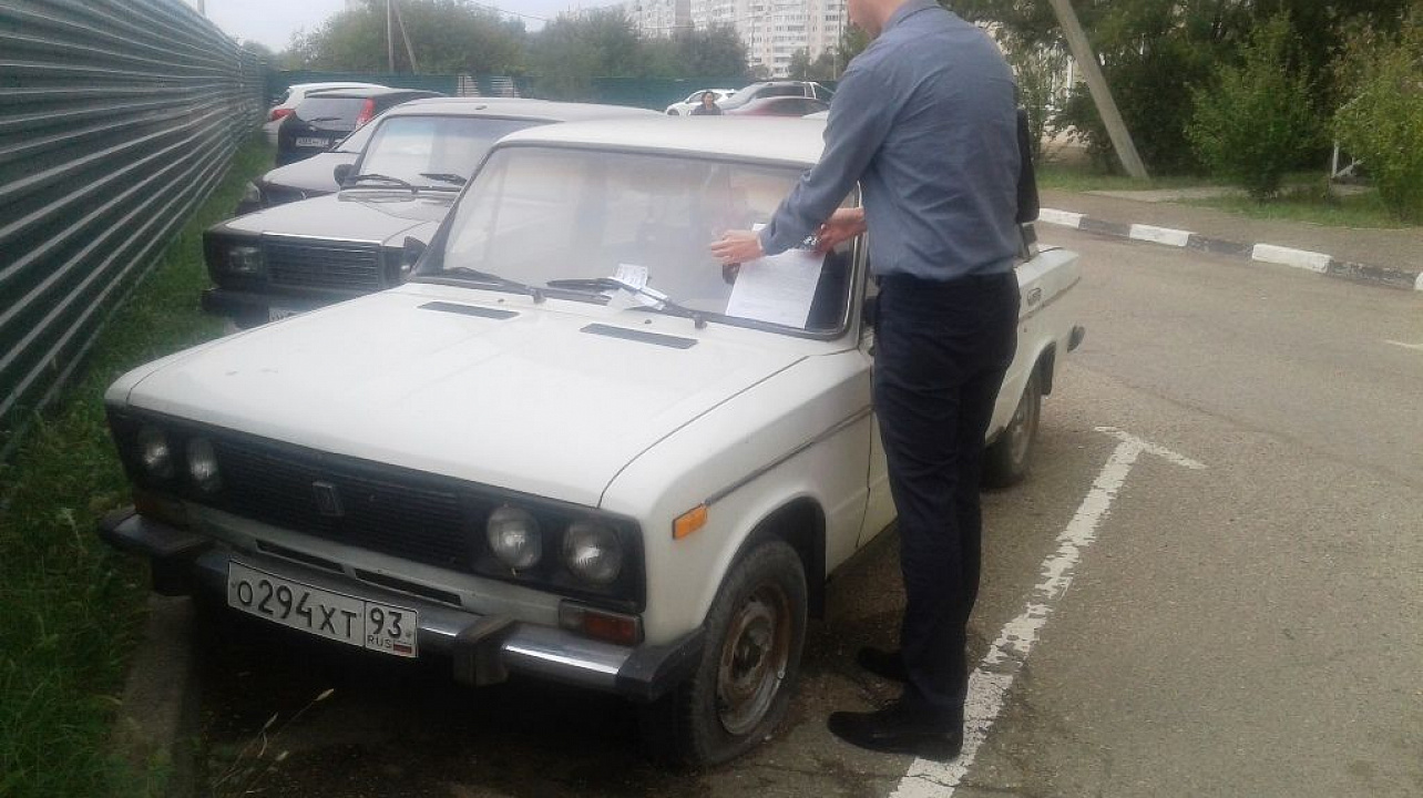 В Западном округе продолжается мониторинг брошенного автотранспорта