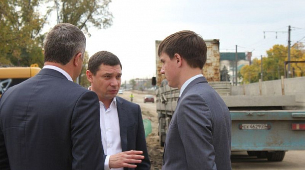 По ул. Новороссийской в Краснодаре началась укладка нижнего слоя основания проезжей части