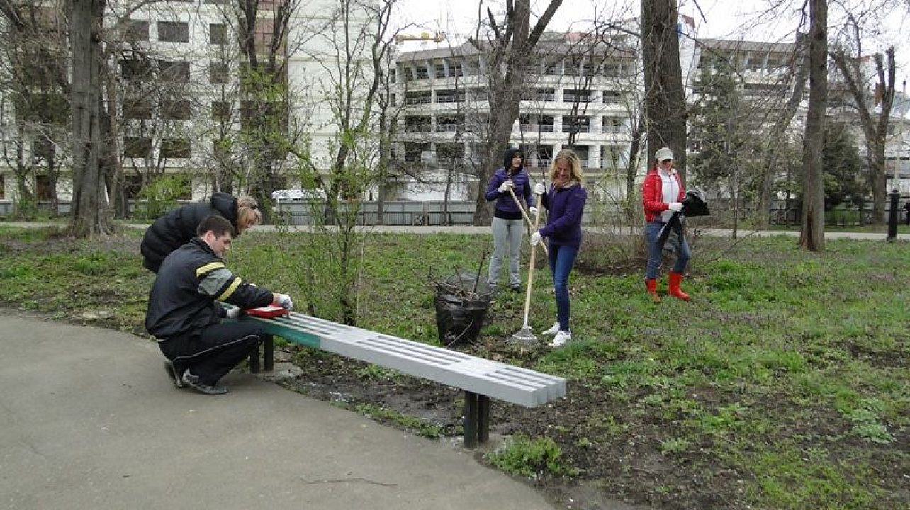 Жители Центрального округа приняли участие во Всекубанском субботнике