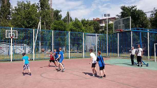 В Прикубанском округе определились команды, которые продолжат бороться за Кубок губернатора по уличному баскетболу
