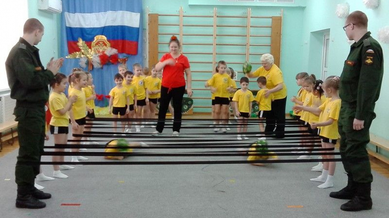 Воспитанники детского сада № 116 встретились с курсантами военного училища