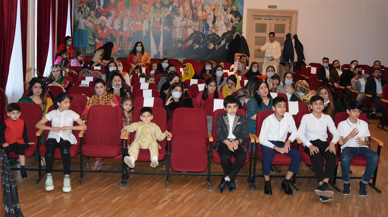 В Краснодаре представители национальных общин отпраздновали Навруз.JPG